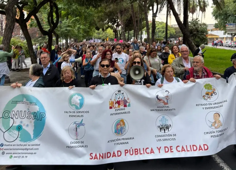 Concentración onubense por la Sanidad pública andaluza.