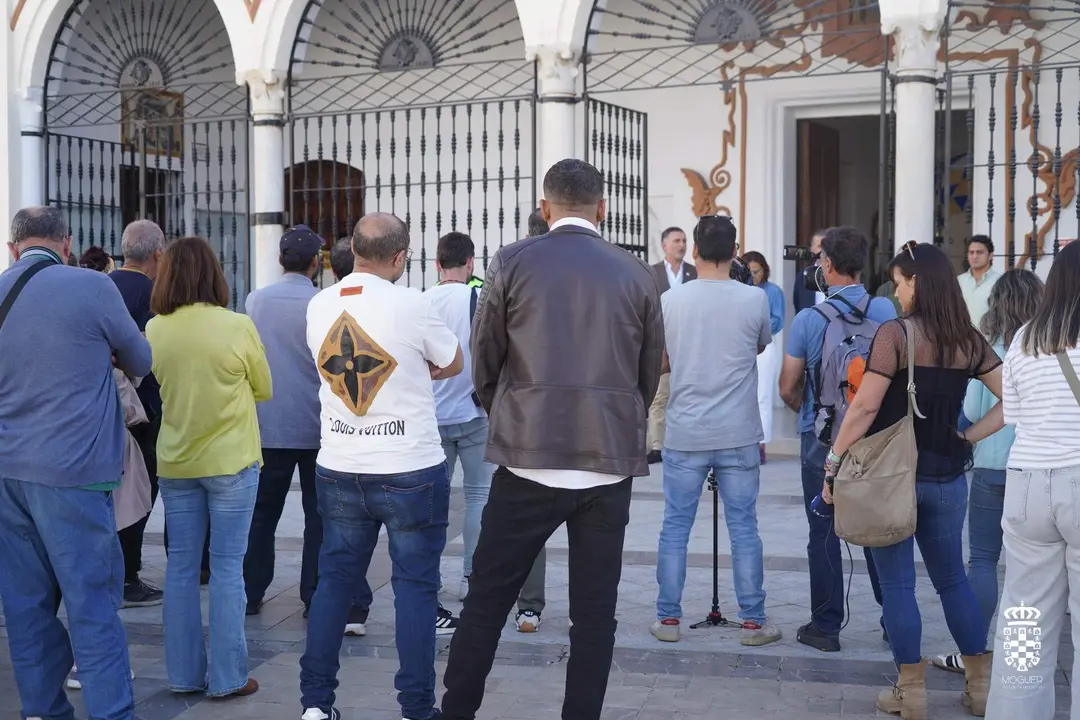 Minuto de silencio en Moguer.