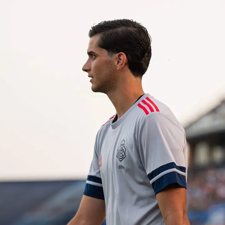 David Gil tendrá que pasar por quirófano.