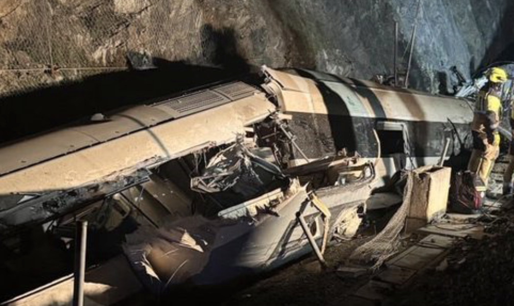 Estado en el que ha quedado el Alvia.