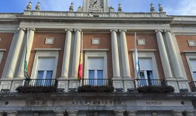 Banderas a media asta.