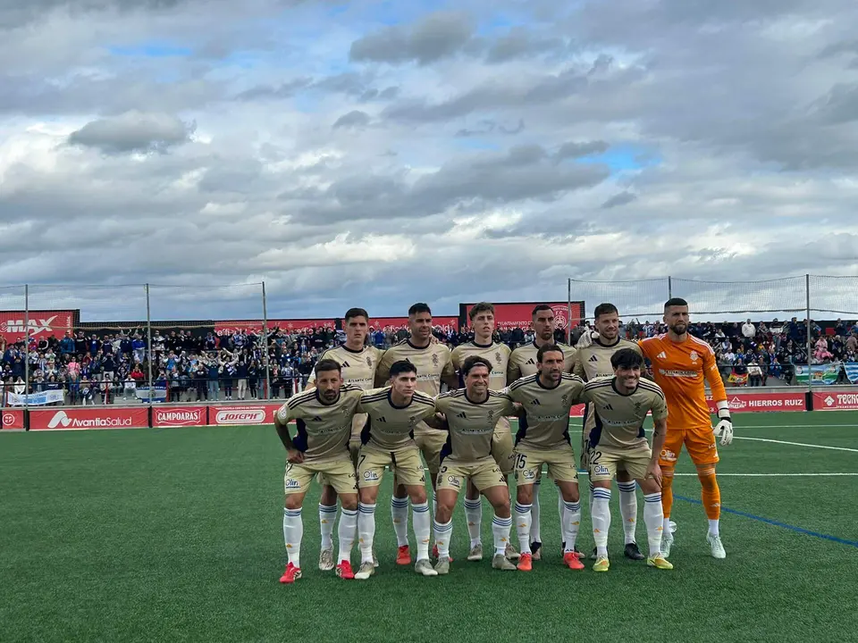 El once del Recre ante el Puente Genil.