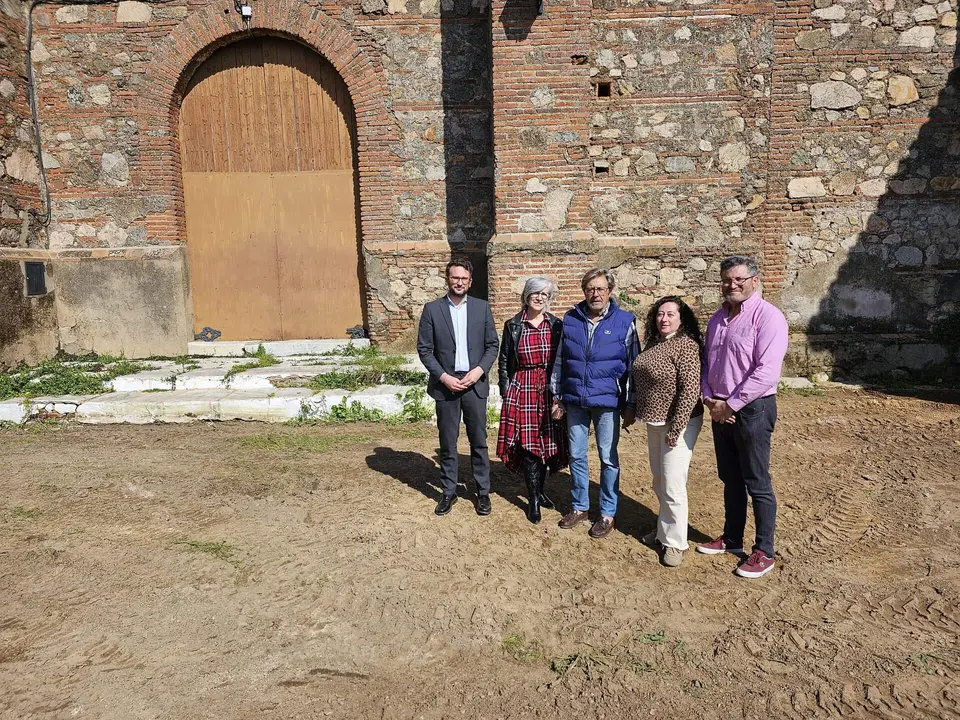 Cortegana inicia la rehabilitaci&oacute;n del porche de la Iglesia del Divino Salvador