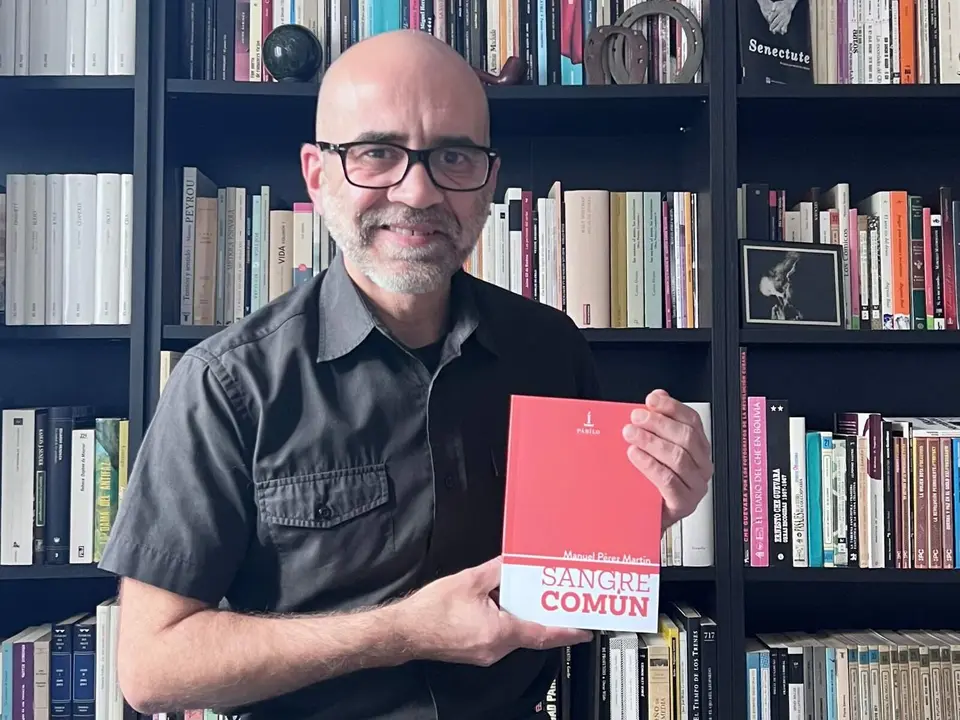 Manuel P&eacute;rez Mart&iacute;n irrumpe con &lsquo;Sangre com&uacute;n&rsquo;, un poemario de denuncia social y mirada a lo cotidiano