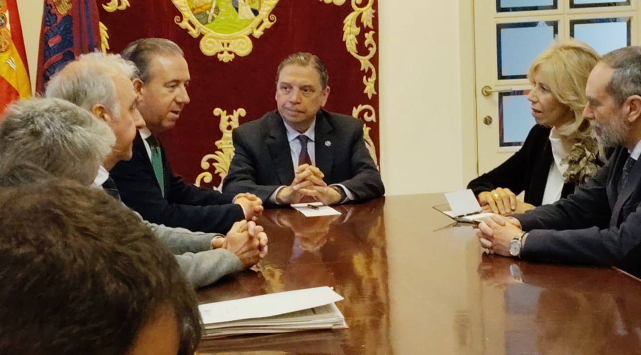 El ministro Luis Planas en Aracena / Fotograf&iacute;a: Radio Sierra de Aracena / JMR