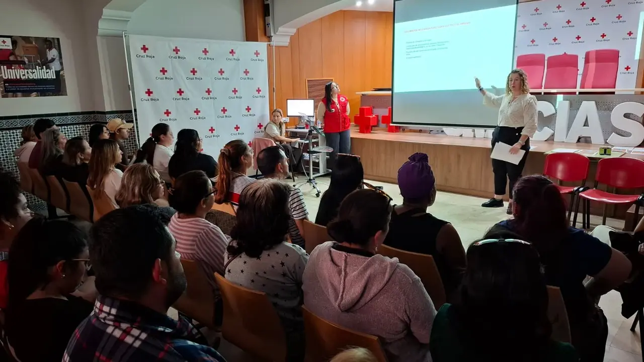 Charla Personas Migrantes (1)