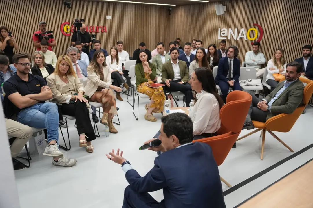 Juanma Moreno, en Huelva.