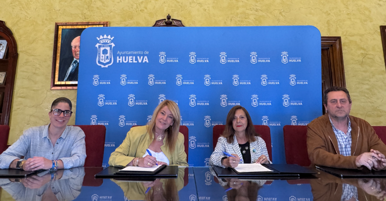 Firma de convenio.