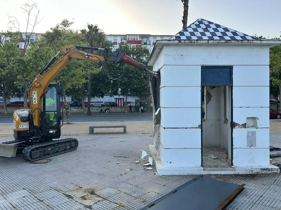 Derribo Kioskos