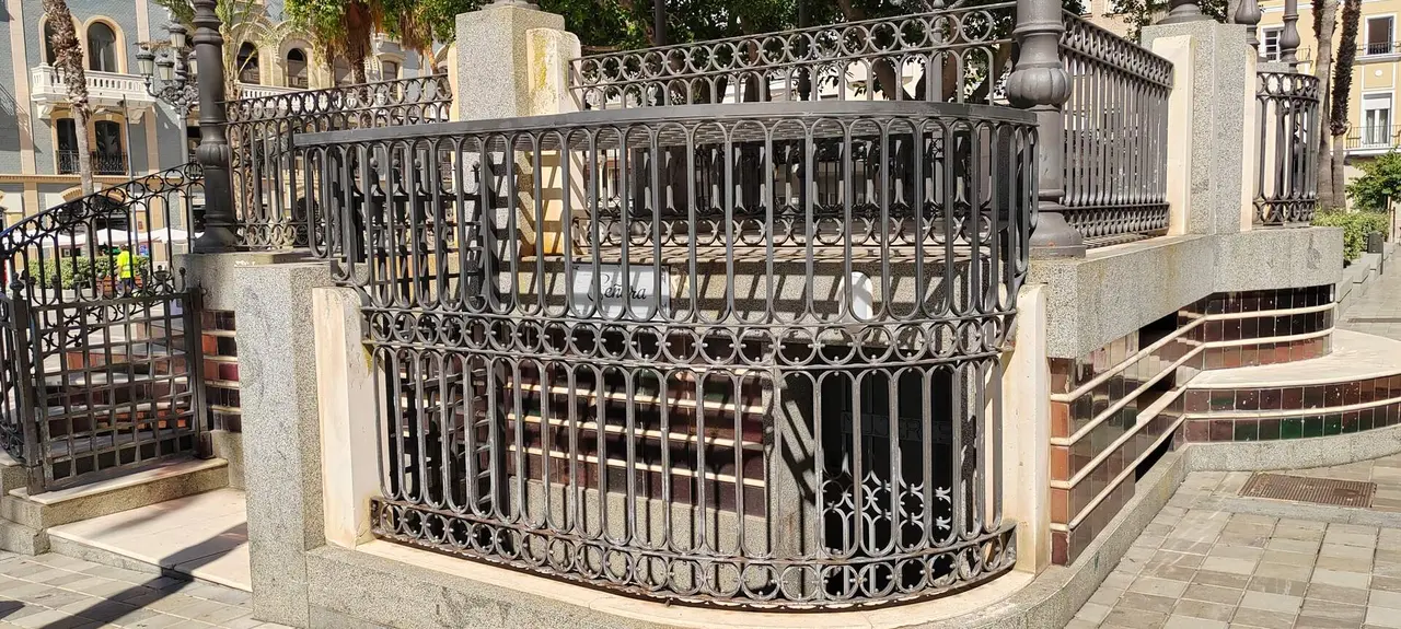 Ba&ntilde;os Plaza de las Monjas