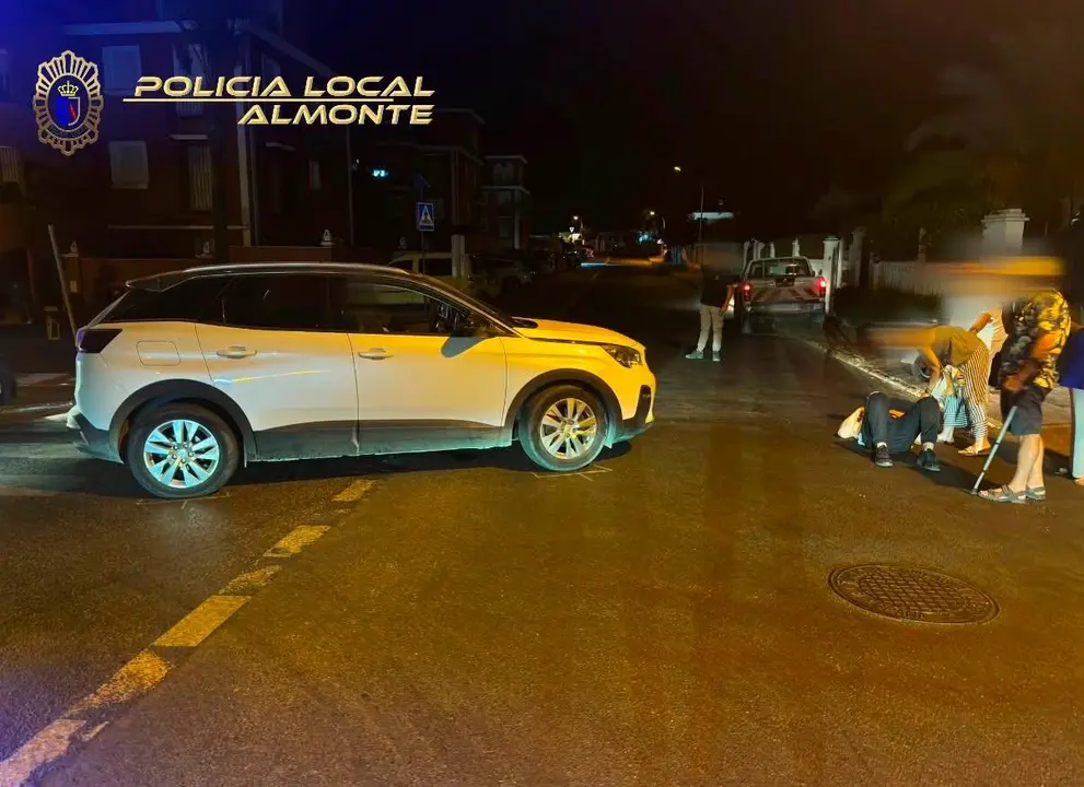 Polic&iacute;a Local de Almonte.