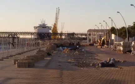 Obras en el Paseo de la Ría de Huelva.