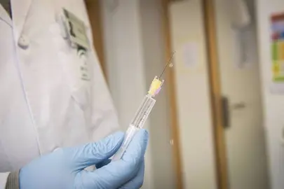 23/10/2017 Imagen de recurso de una enfermera manipulando una jeringuilla.
POLITICA SALUD
SATSE