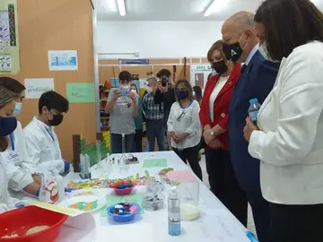 El Consejero de Educaci&oacute;n, Javier Imbroda visita el centro valverde&ntilde;o