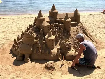 EF4C39EA-857A-42A7-B199-7B8D63F74C03