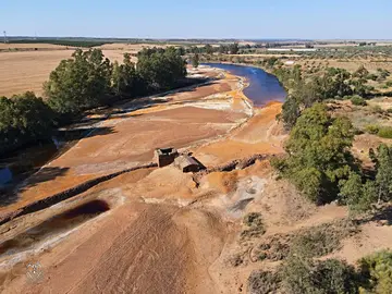 Río Tinto a su paso por Villarrasa