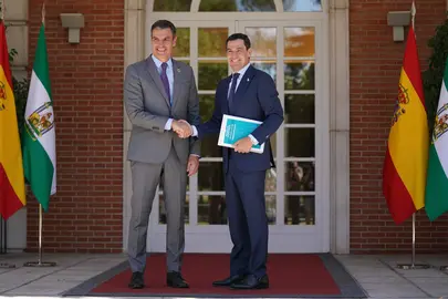 Juanma Moreno recibe a Pedro Sánchez