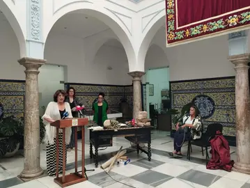Ayuntamiento donación obras literarias