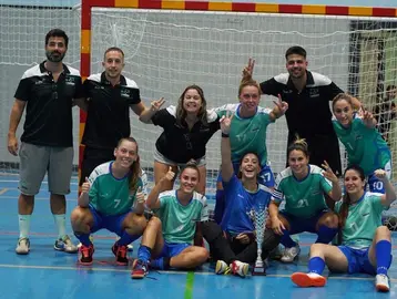 El CDT Al-Ándalus con el Trofeo Diputación de Málaga.