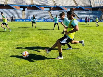 Álex Moreno no seguirá en el Recreativo.