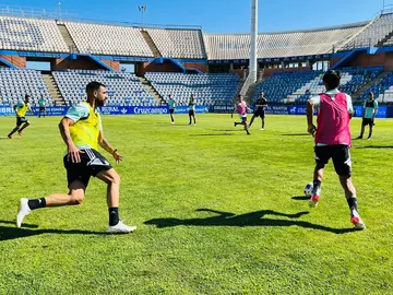 Al final, Juan Delgado se queda en el Recre.