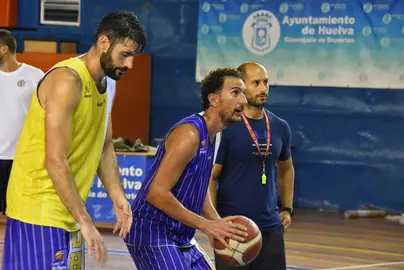 El Ciudad de Huelva entrena en el Andrés Estrada.