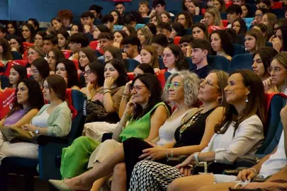 E436D419-9D55-445D-9823-EF76A8793498