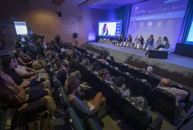 Seminario celebrado en la UHU.