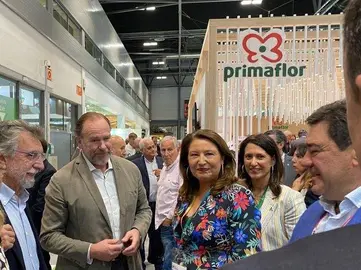 El presidente de la entidad financiera junto a representantes institucionales y productores