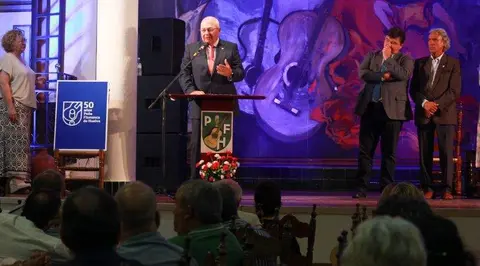 12D52330-0F70-47E9-BA6E-21E47A30F518