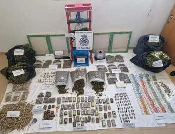 294DD349-3F26-4C0E-A118-461784A8B389