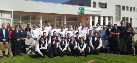 Integrantes del curso de la Escuela de Hostelería