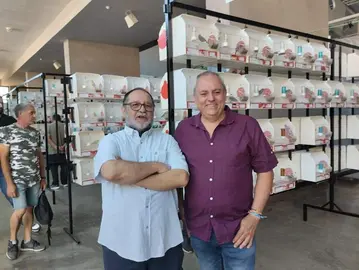 La muestra cuenta con centenares de ejemplares