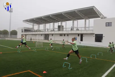 El Sporting de Huelva entrena duro.
