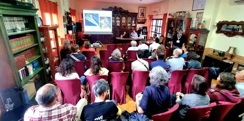 Conferencia en el Casino Minero de Corrales