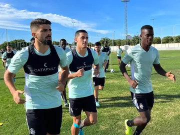 El Recre entrenano.
