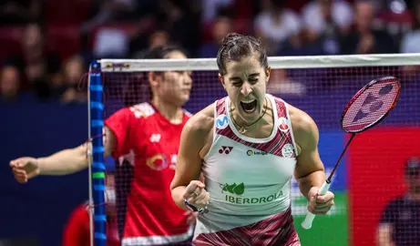 La rabia de Carolina Marín brilla en París.
