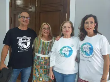 Mónica Rossi con integrantes de Onusap
