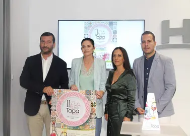 Presentación de la Feria de la Tapa por parte del alcalde y los concejales de Rociana