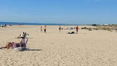 Ambiente veraniego este mediod&iacute;a en Punta UMbr&iacute;a.