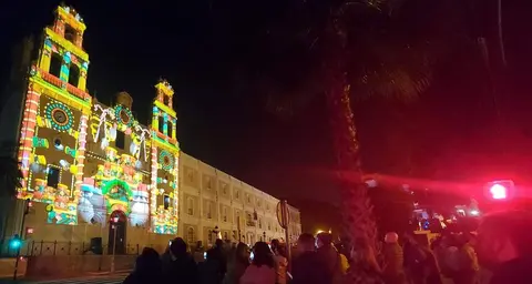 Cientos de personas acudieron a La Merced al estreno del VideoMapping