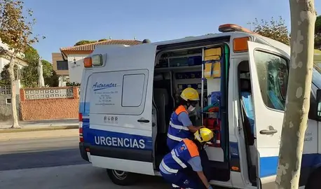 Servicios de emergencia llegan a un requerimiento