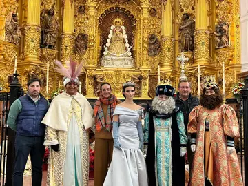 Los Reyes Magos, ante la Virgen del Roc&iacute;o