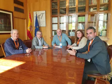 Reunión de la Comisión con Hugo Morán