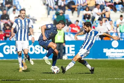 Empate insuficiente del Recre ante el UCAM.