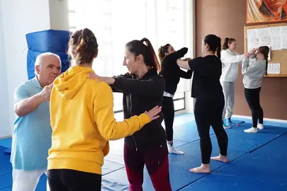Taller en Palos de defensa personal