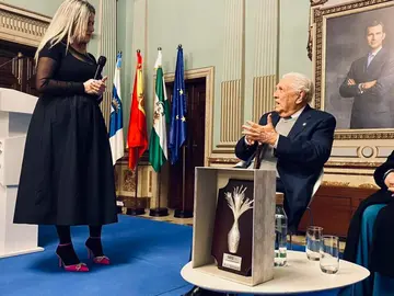 Ana Gil y Jos&eacute; Mar&iacute;a Segovia durante el acto