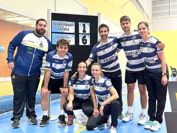 El IES La Orden tras ganar en Valencia.