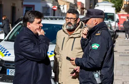 El alcalde, Gabriel Cruz, en el lugar del suceso.