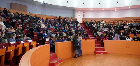 Acto central celebrado en la UHU